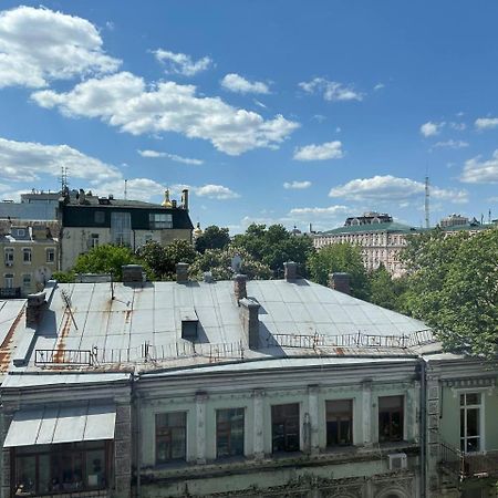 Світло Є! Історичний Центр! Apartment Kiev Bagian luar foto