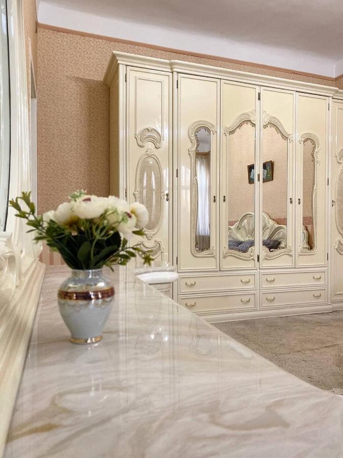 Світло Є! Історичний Центр! Apartment Kiev Bagian luar foto