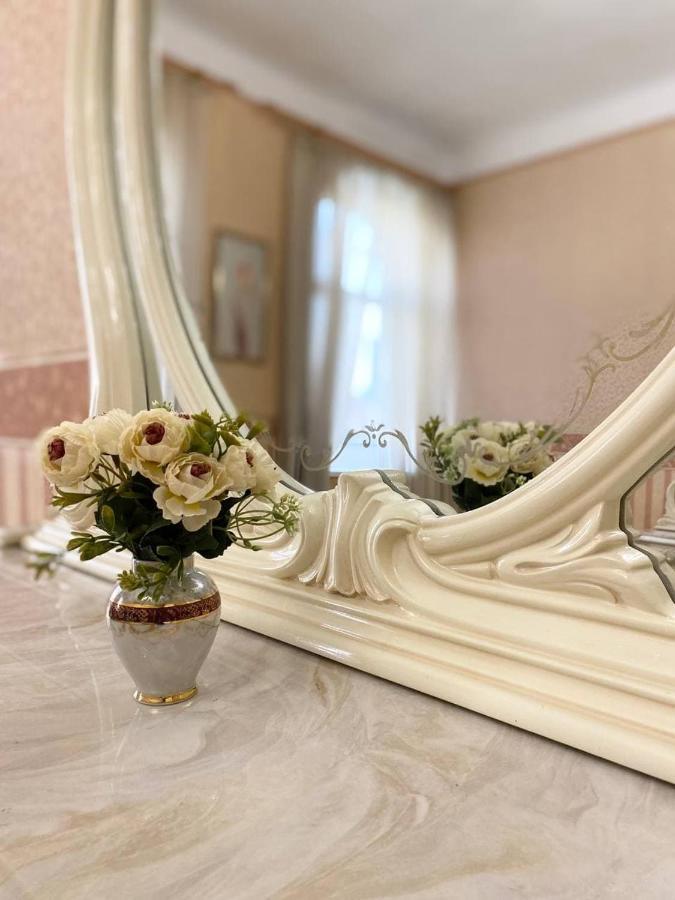 Світло Є! Історичний Центр! Apartment Kiev Bagian luar foto