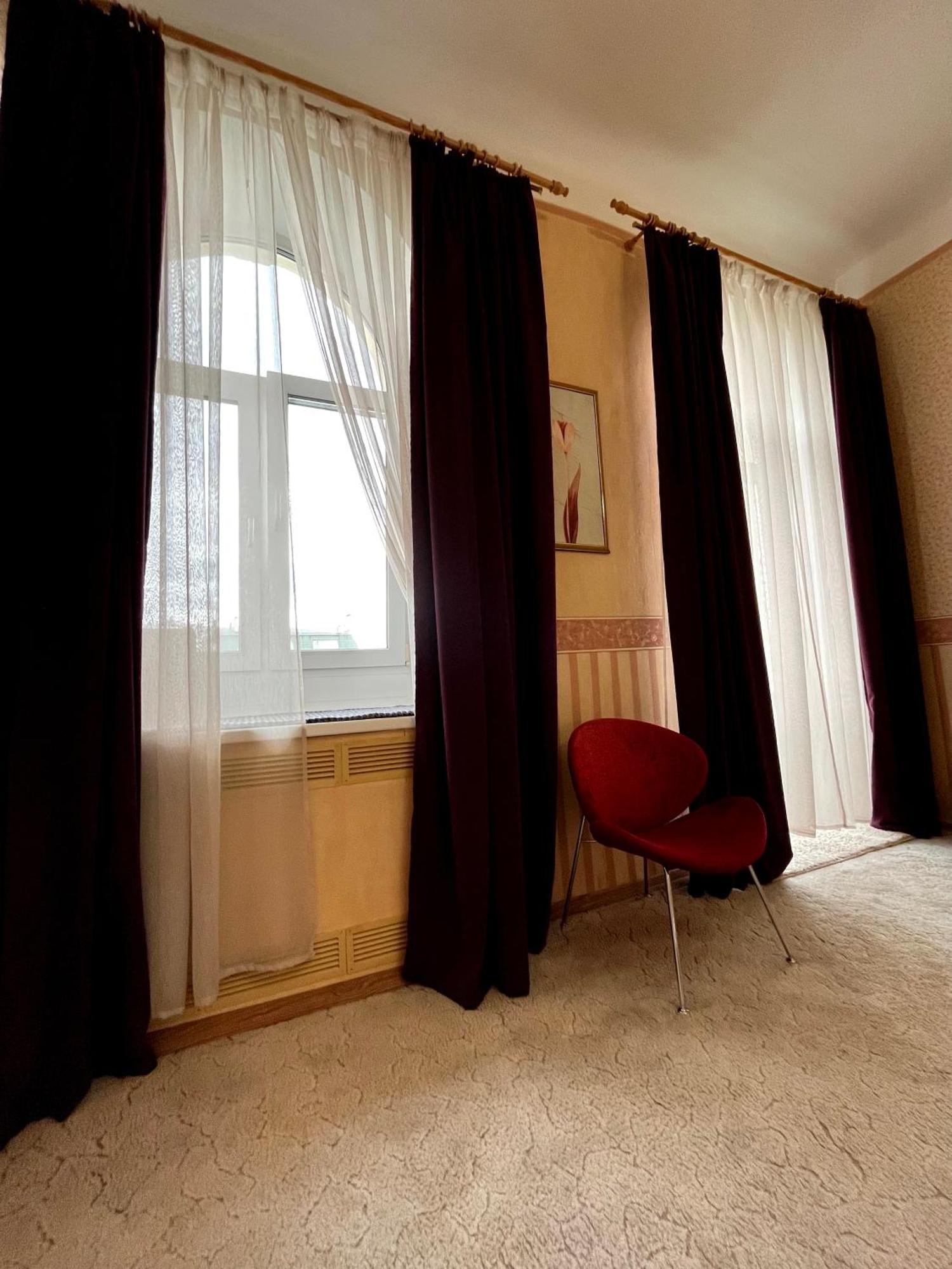 Світло Є! Історичний Центр! Apartment Kiev Bagian luar foto
